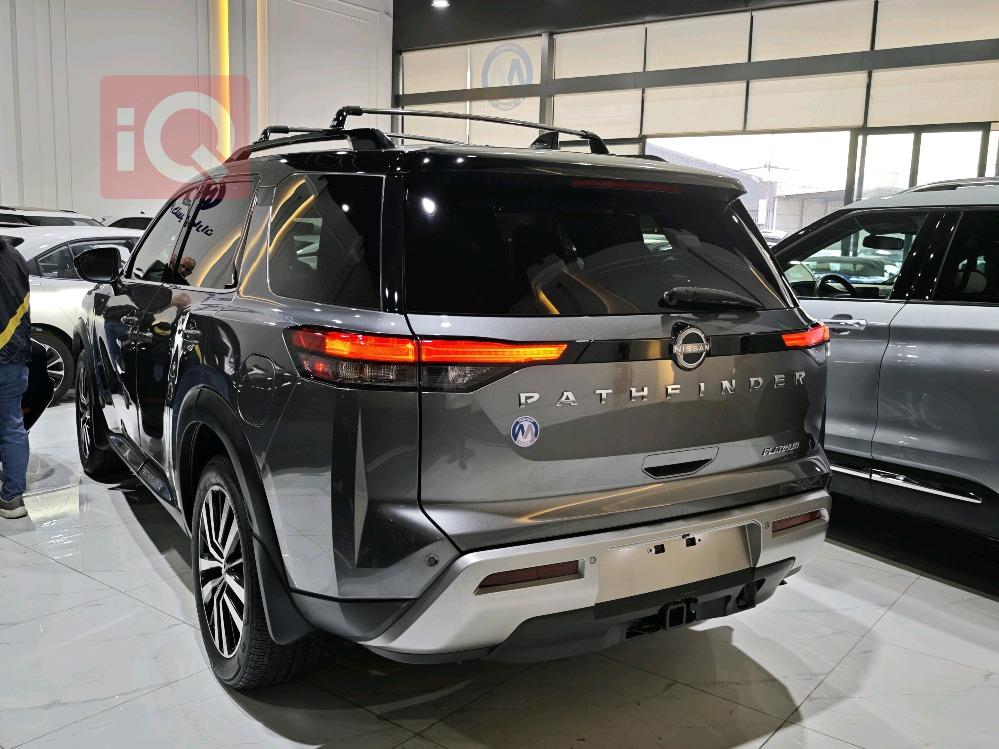 نیسان پاسفایندەر